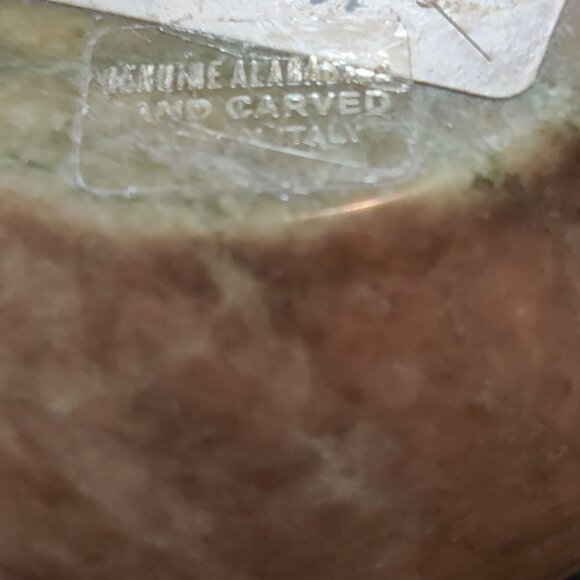 Alabaster Trinket holder handcarved Italy. Light Amber with Red and Green veins - Picture 3 of 6